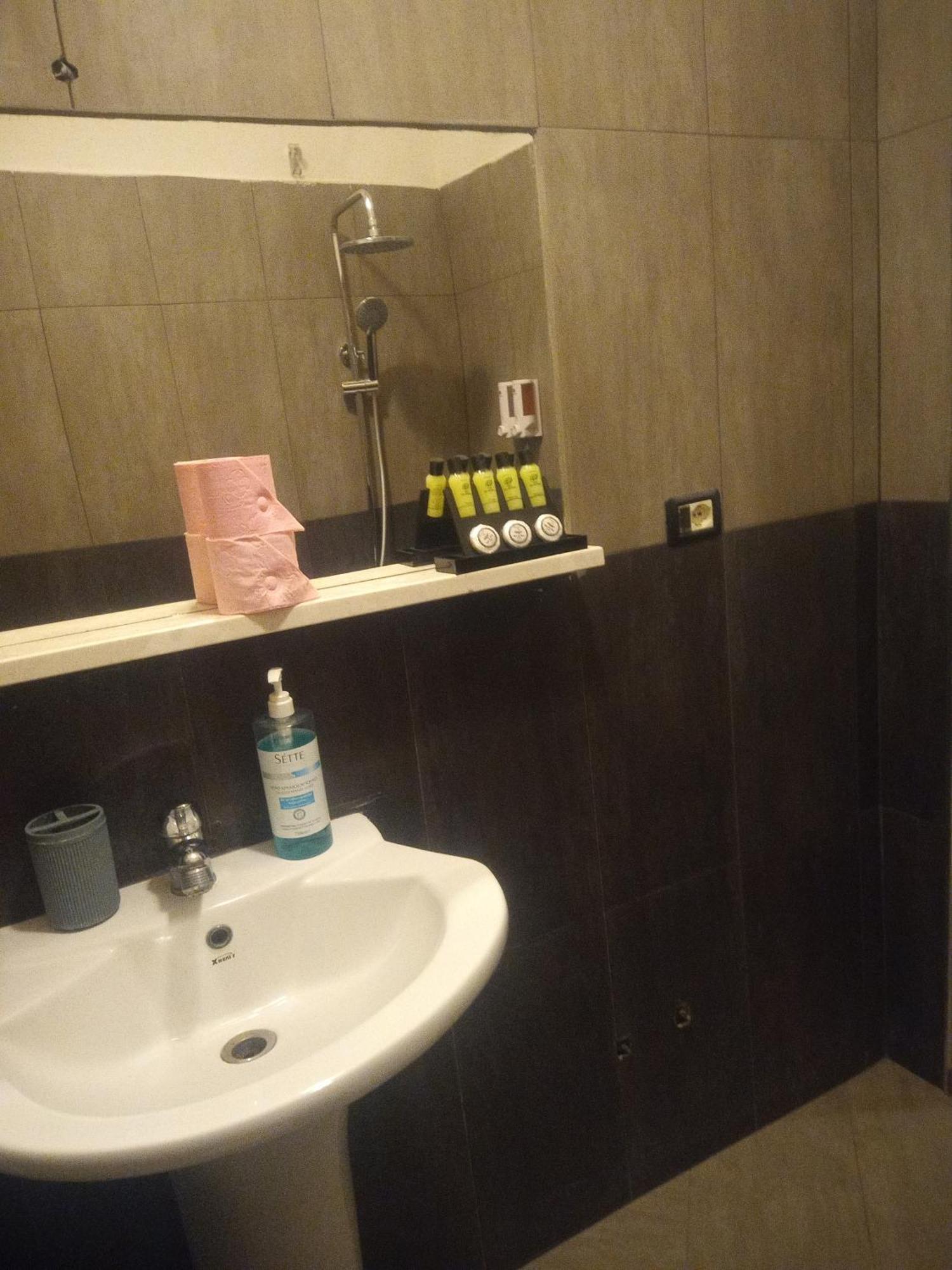Prince Hotel Fier Hotel